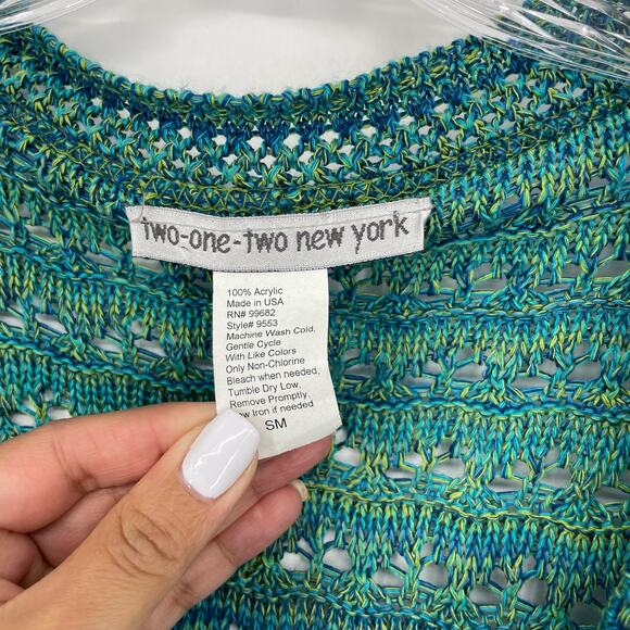 Two-One-Two New York Crochet Knit Sweater Size Small - Picture 5 of 5